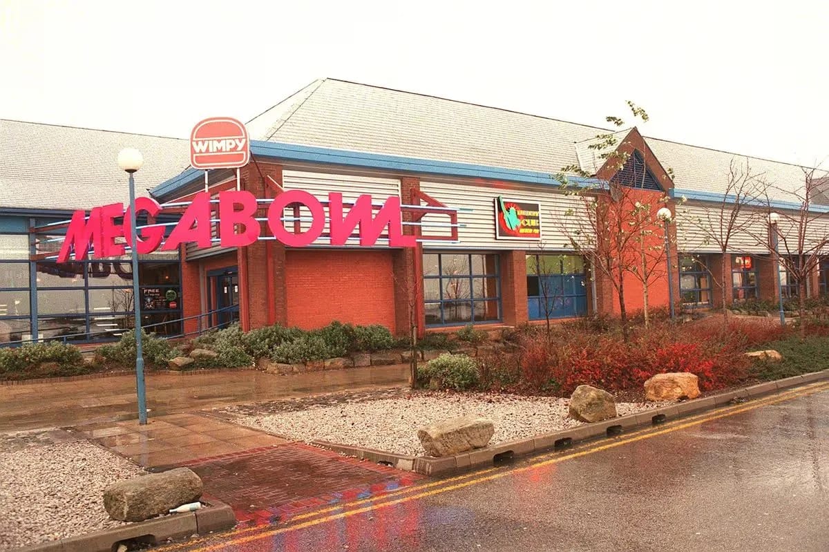 Scenes from 1990s Hull